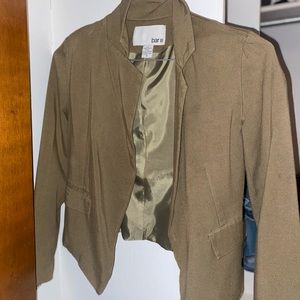 Super cute and flattering blazer